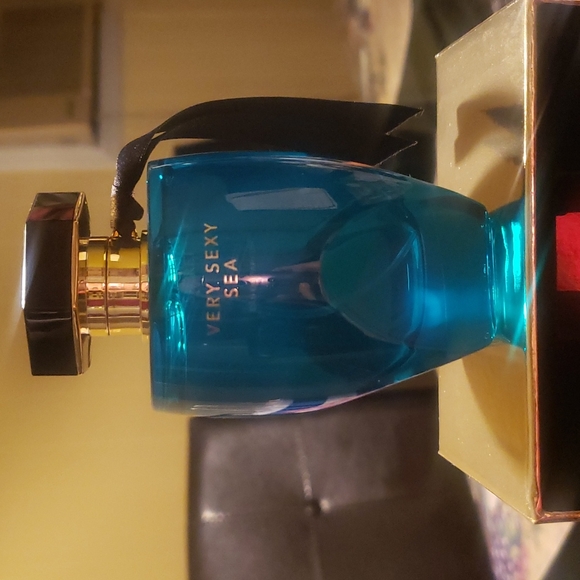 Very Sexy Sea Perfume - Picture 3 of 11